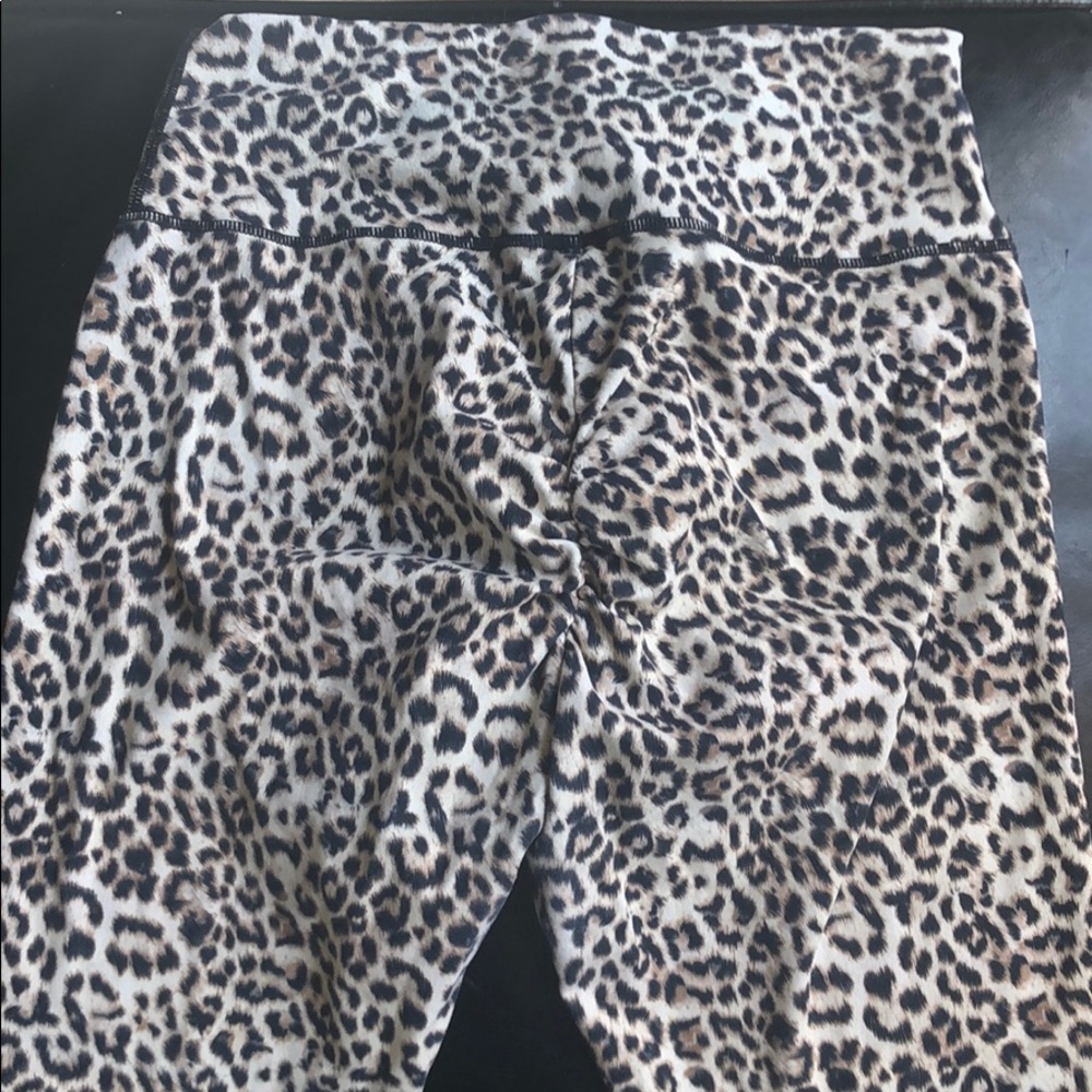Braziliara Leopard Scrunch booty Leggings